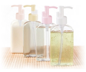 bottiglie con pompe per olio